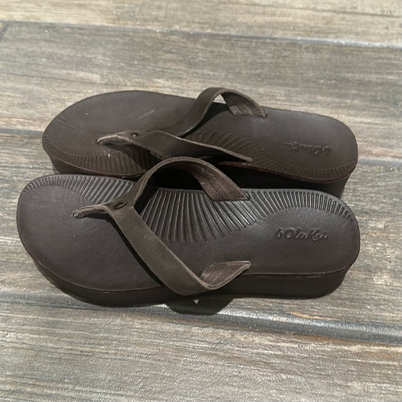Women’s OluKai Flip Flops NWOT - 7 - Picture 1 of 5